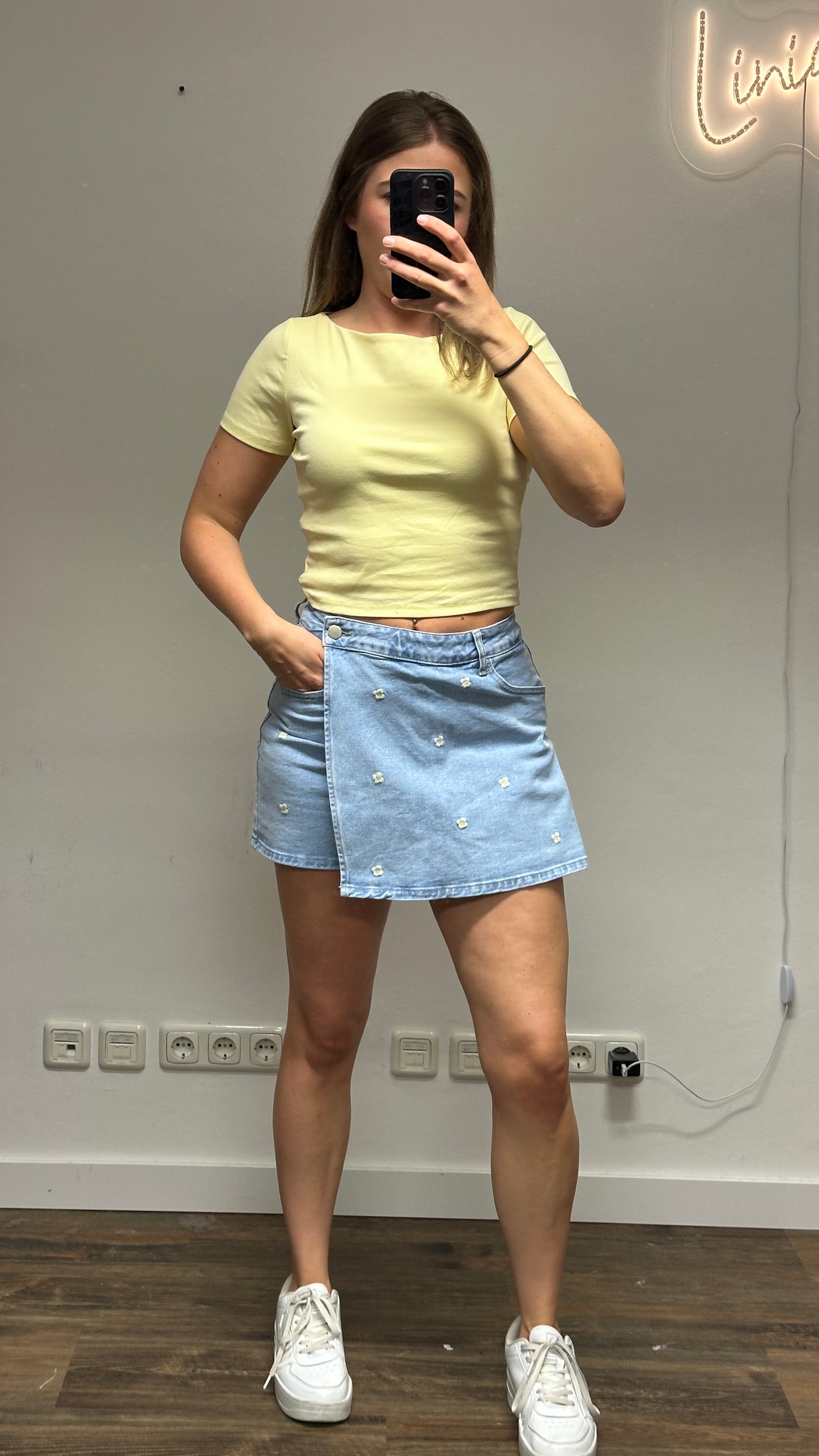 Skort Flower